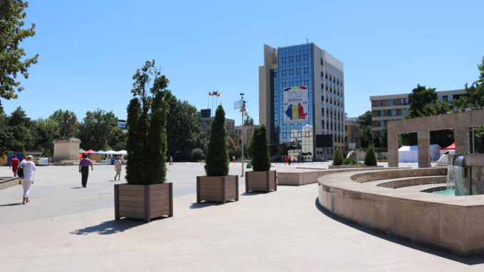 Consiliul Județean Tulcea și Piața Civică. FOTO Adrian Boioglu