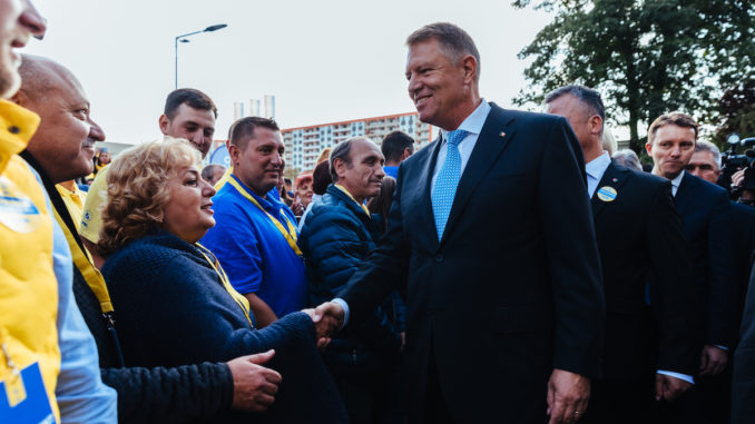 Klaus Iohannis a început campania electorală. FOTO PNL