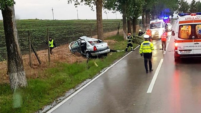 O adolescentă de 16 ani a murit într-un accident rutier produs între localitățile Tulcea și Agighiol. FOTO ISU Delta