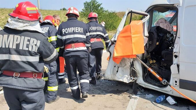 Constănțean rănit într-un accident rutier pe DJ 222 C, între localitățile Victoria și Beștepe. FOTO ISU Tulcea