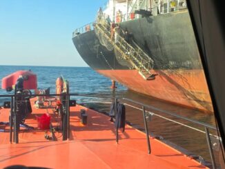 Salvare pe mare, în apropiere de Sulina. FOTO ARSVOM